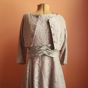 On a Spring Evening 1950s Lace Dress